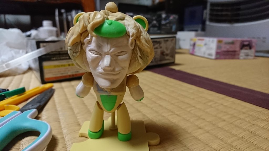 バランスの調整中。塗装してないときは、滅茶苦茶恐い顔してます笑