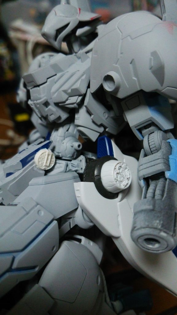 その他フレームや各部にパシフィックリムやスターウォーズのキットからディティールアップにパーツを使用しました。