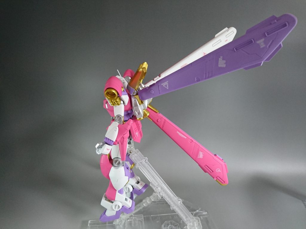 RE/100 ガーベラ–4枚目/制作者：滝 由佳理