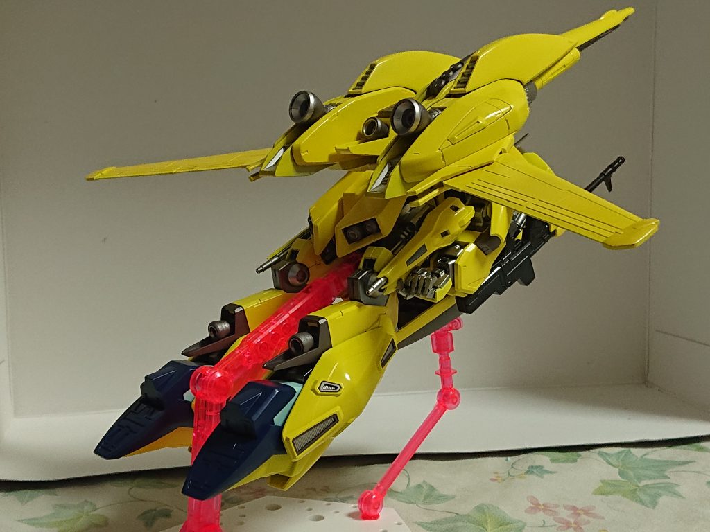 ((((っ・ω・)っブーン