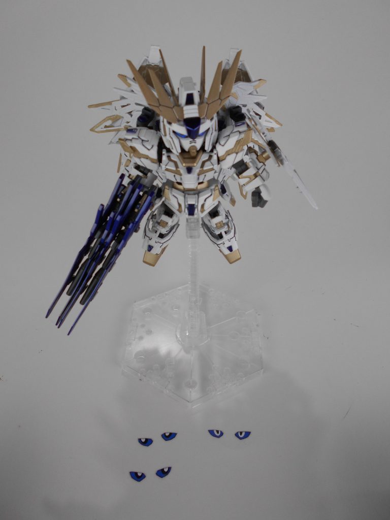 目はいつも通りマグネットにしています。