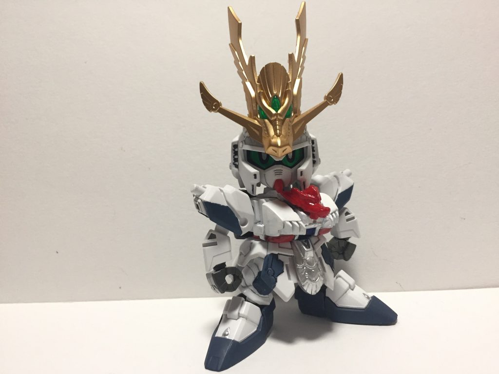 ベースの本体です。胸部を食玩のGフレームのパーツ加工した以外はほぼ孔明νまんまです。
各部のパーツを外して孔明νをシンプルにした感じ。