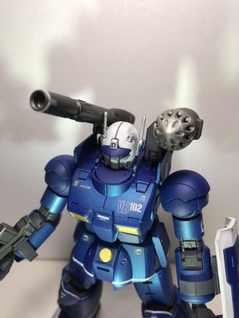 結局どっちも装備したいと思ったので、肩のパーツを少し削って両方取り付けちゃいました。