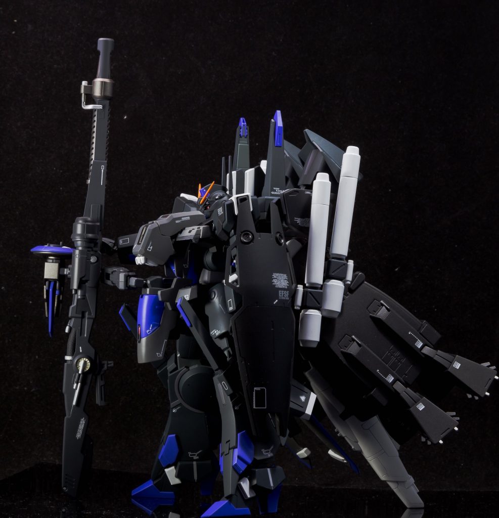 撮ってませんが MG EX-Sのブースターはアームで固定されてるので結構自由に稼働させられます