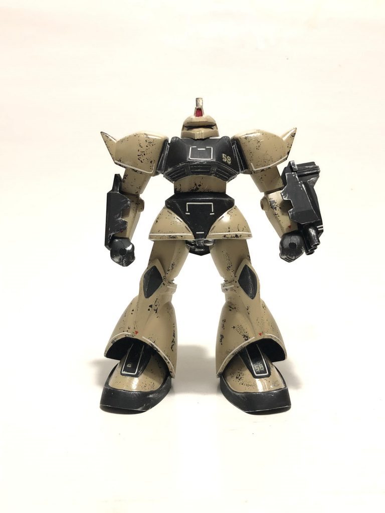 まえ
陸戦型ゲルググ作りました。
使ったキットは旧キットのゲルググキャノンです☆
キャノンヘッドでゲルググ作りたくなりましてキャノン無しでのアレンジです。