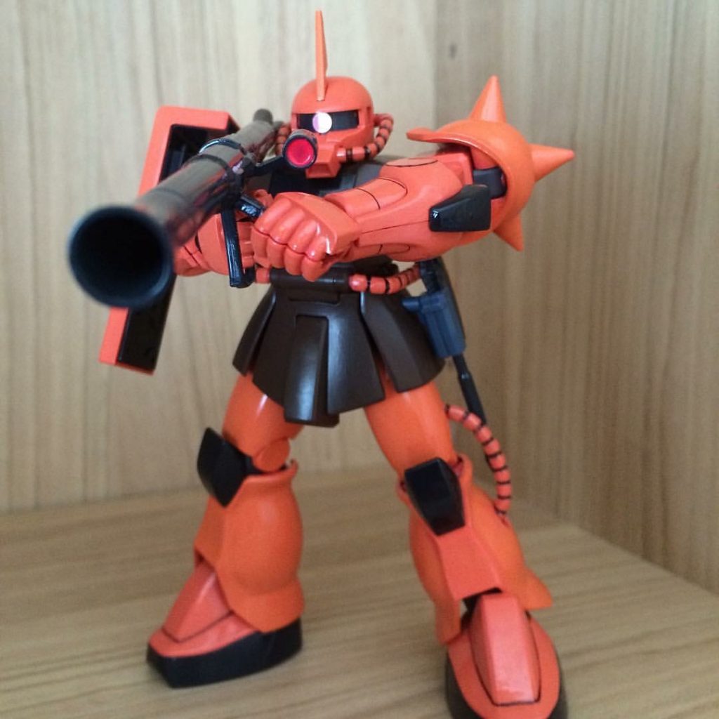 モノアイはHアイズに変更