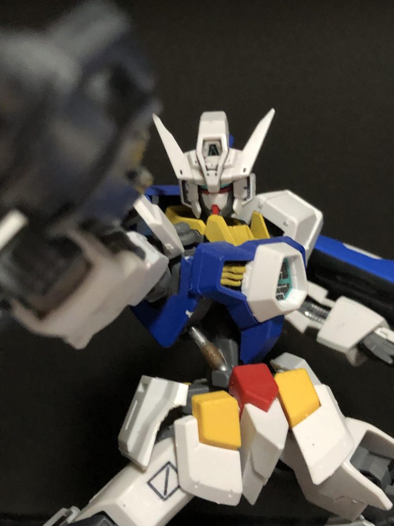 AGE-1の頭、AGE-2の顔にアスタロトのツノを使用