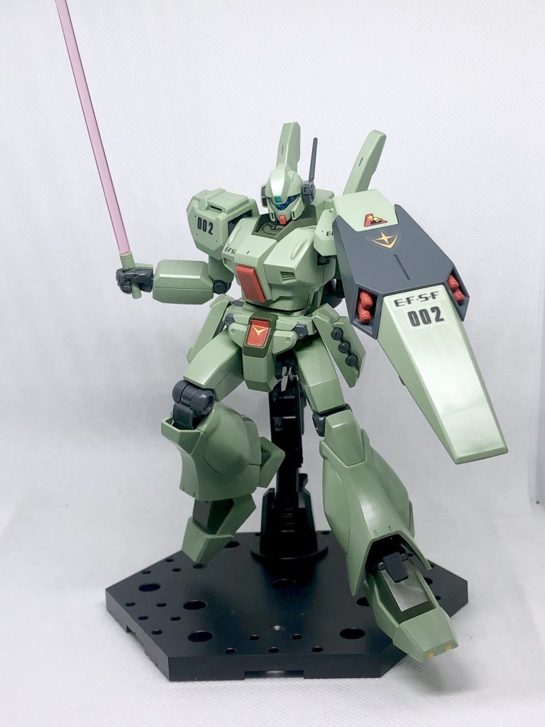 ビームサーベル抜刀。