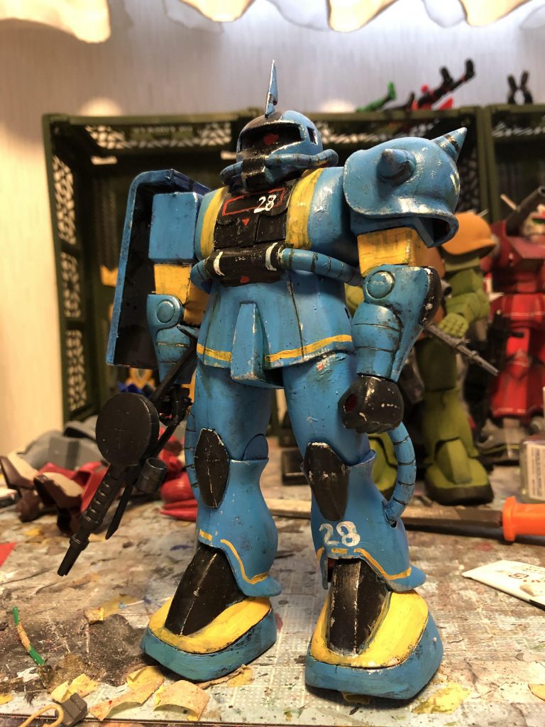 このザクをリペイントしました。