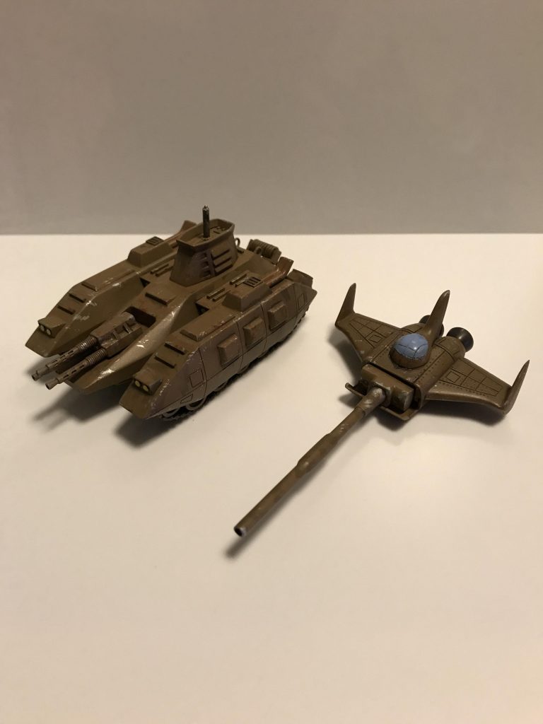 素組みの状態だとマゼラトップがぐらぐらで不安定なので２ミリのアルミ線に変えました。