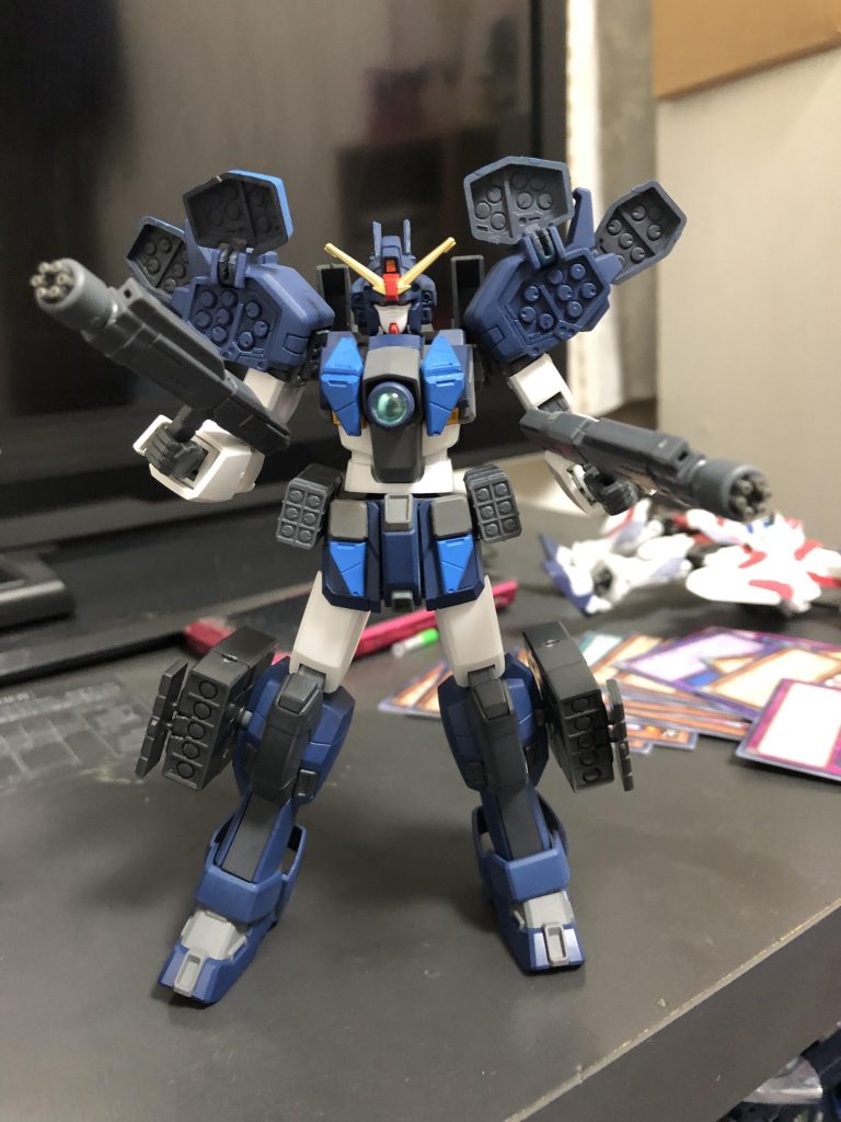 ダブルガトリングを小型の二丁持ちにし胸部ガトリングを廃止ゼロシステムHを搭載し
オプションにより戦場を選ばないことをコンセプトにした機体
ゼロシステムH〔ゼロシステムの改良型射撃のサポートのみをする、ゼロシステムとは名ばかりのサポートAI〕
という設定です