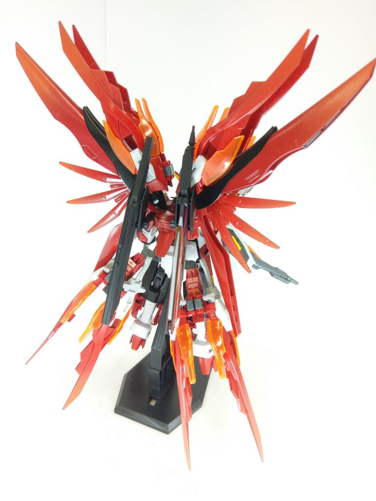 背面。
ウイングゼロ炎2機分の翼を利用しています。