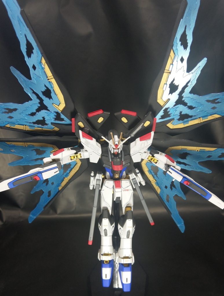 光の翼展開
全体をパール塗装しました