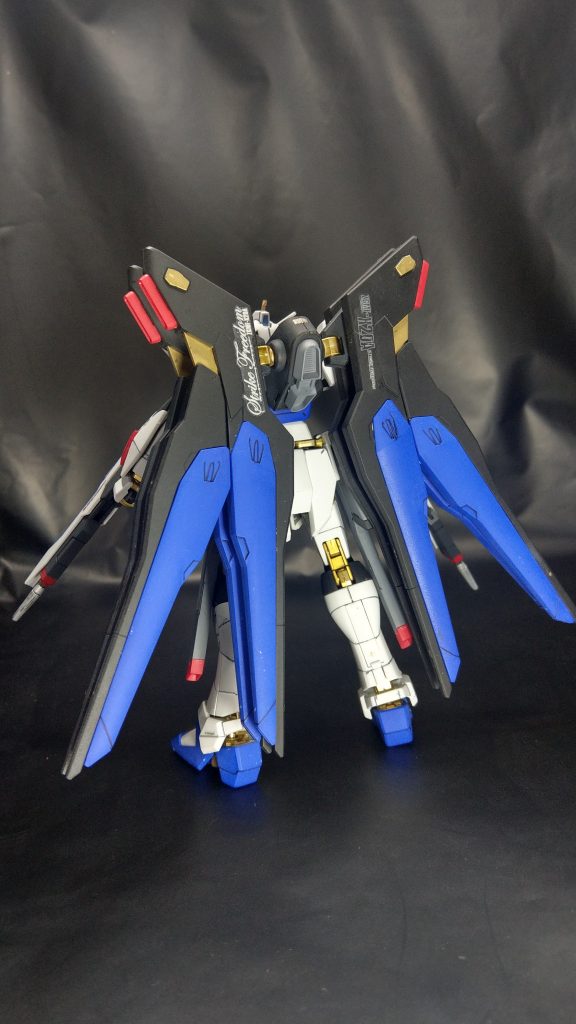 後ろ
デカールはMG用を使用