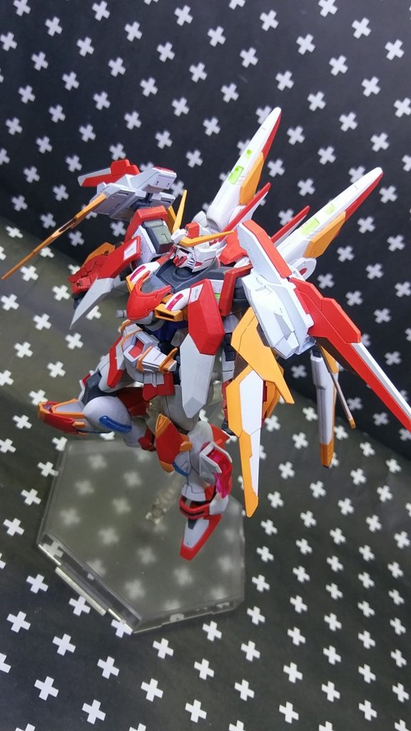 戦いを終えて新たなミッションを求めてフィールドを移動するGガンダムフレイム......