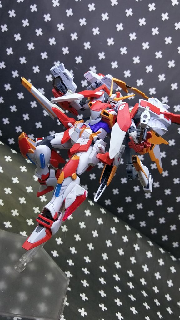 武装はトールストライクのビームピストルとM91のツインヴェスバー。
バックパックはM91の胴体の前側を加工してランナーで接続しました。