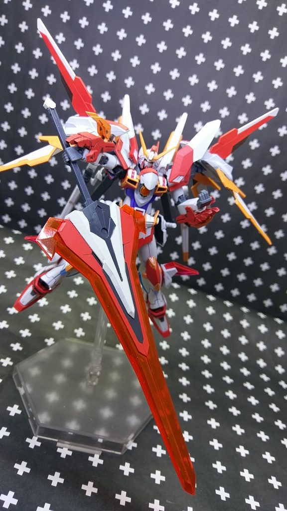 ハイパーモード時にしか使えない武器としてフレームアームズから拝借。
ハイパーモードの出力とミノフスキードライブの出力が合わさって初めて扱えるモノで、最大出力で放てばフィールドも真っ二つに出来るほど...という妄想設定。