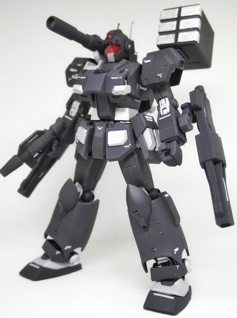 ## ジムキャノンウォーマシンMk-Ⅱ
ジムキャノンに、武器と装甲を追加しました。
胸と腰のフロントアーマーは、磁石で着脱式になっています。
肩は、ヘイズルの肩をジムキャノンにそのまま被せています。
脚部は、オリジンガンキャノンの装甲を被せています。