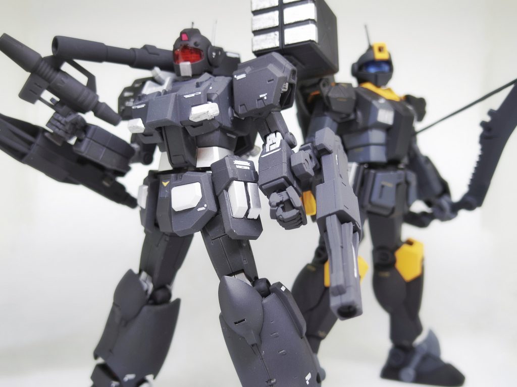 合わせて作ったジムスナイパーホークアイ [https://gumpla.jp/hg/262273](URL) と一緒に撮影。