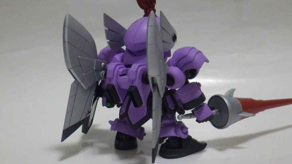 後ろ。羽は可動します。