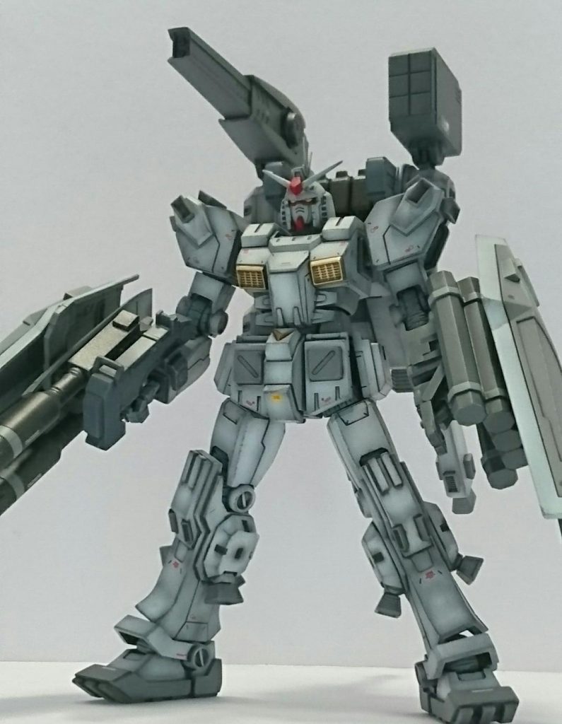 白背景。

こっちの方が見やすいかな？