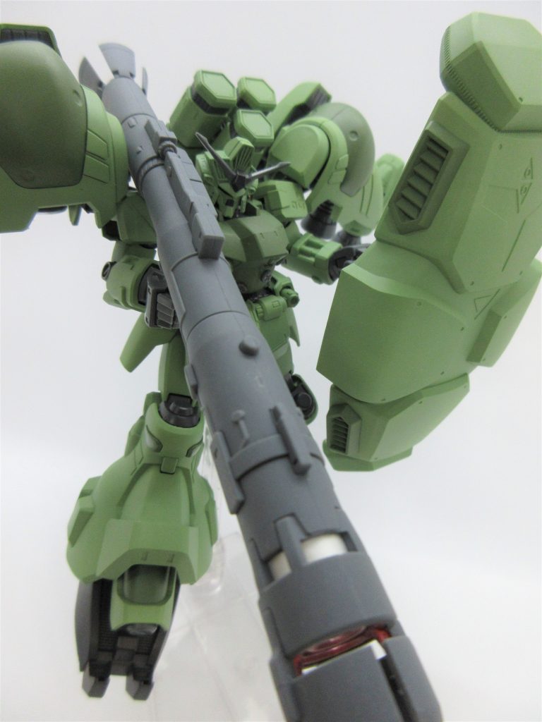 ビームバズーカ。
発射口は赤く塗ってみました!