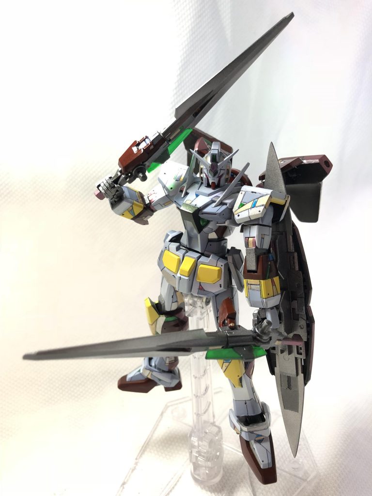 装備③
GNソードⅡ。ライフル、ソードに変更可能なマルチな武器。