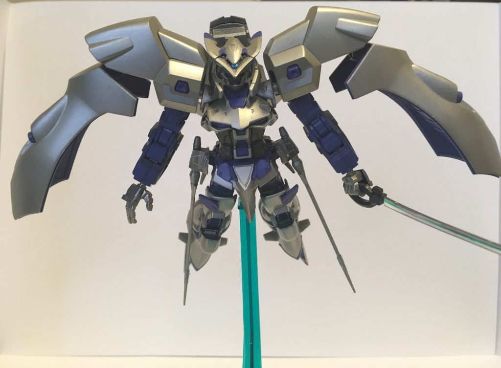 飛行補助大袖 アルシャイン
　対ビームコーティングがされており，物理衝撃以外にも対応している大袖。また，背部大型ブースターと合わせて超高度戦闘を可能とするミノフスキーフライト機能も有している。