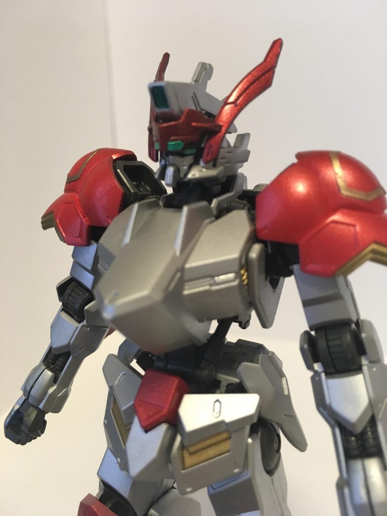 頭部だけで5つのセンサーカメラがあり，高い視覚的情報の解析・提供を可能とする。