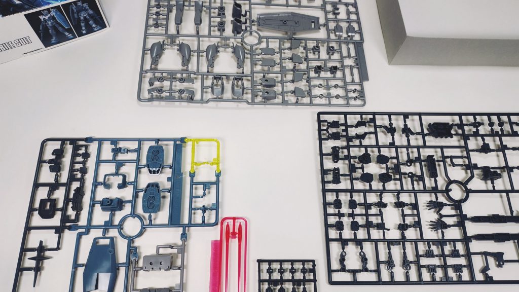 G3 ガンダム コマ撮り 組み立て–3枚目/制作者：5Dark