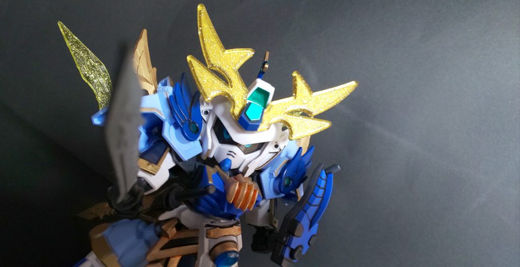 ◯形態-01荒守形態(こうしゅけいたい)
そのまま手に持つことで盾と刀というベーシックな戦闘スタイルに切り替える事も可能。