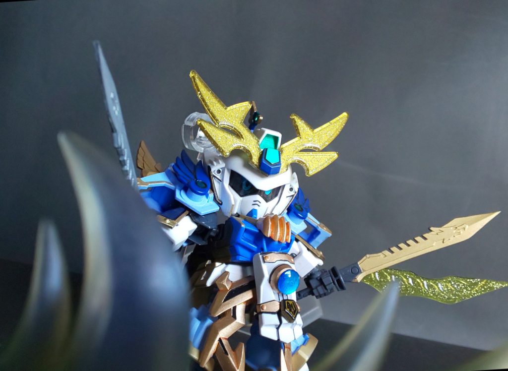 ◯形態-03外異流式 不動剣翼形態01(げいるしき ふどうけんよくけいたい)
連理双牙と比翼刃を合体させた超攻撃形態。
ハサミの様になった刀「連理比翼双牙刃」で切り裂き、断ち切る。