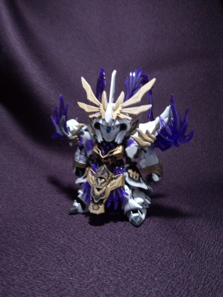 正面から。仮面着用です。
今回つやなしクリアで仕上げたからか、失敗した部分が気にならなくなった