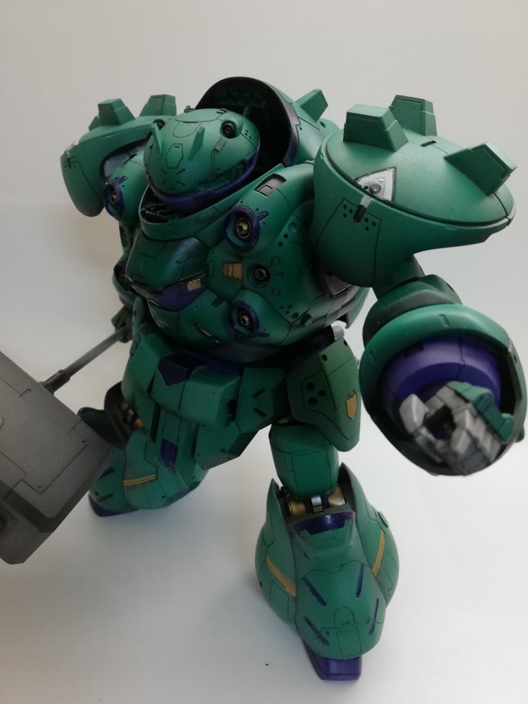 指示ポーズで飾りたかったので左手は人差しで固定にしました。