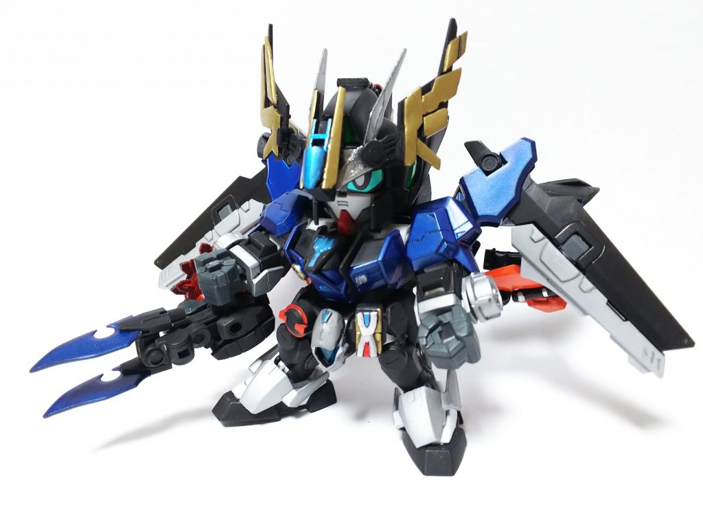 ダブルオーダイバーリバイブ・疾風
アーマーが展開して機動力重視の疾風モードに
脚のアーマーは余剰になります