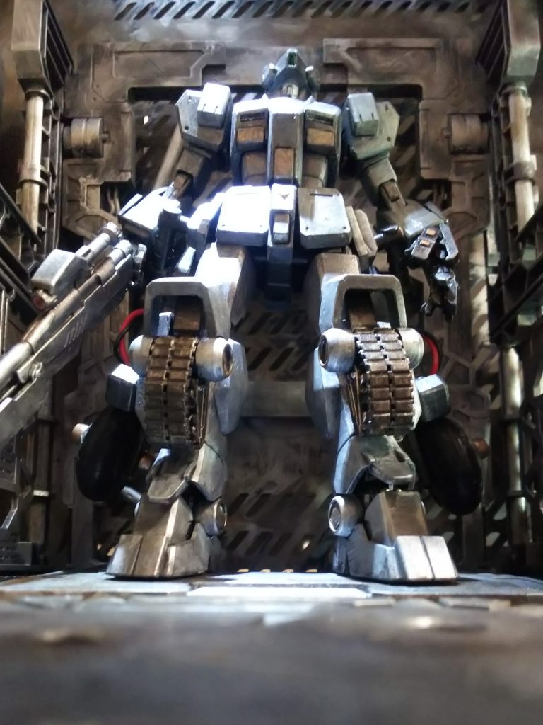 オデッサ作戦以降、この戦争は連邦が勝つという風潮が高まるも、あと10年は戦えると言うジオン脅威のメカニズム…。
連邦は地上に残存するジオンへの恐怖に駆り立てられた。