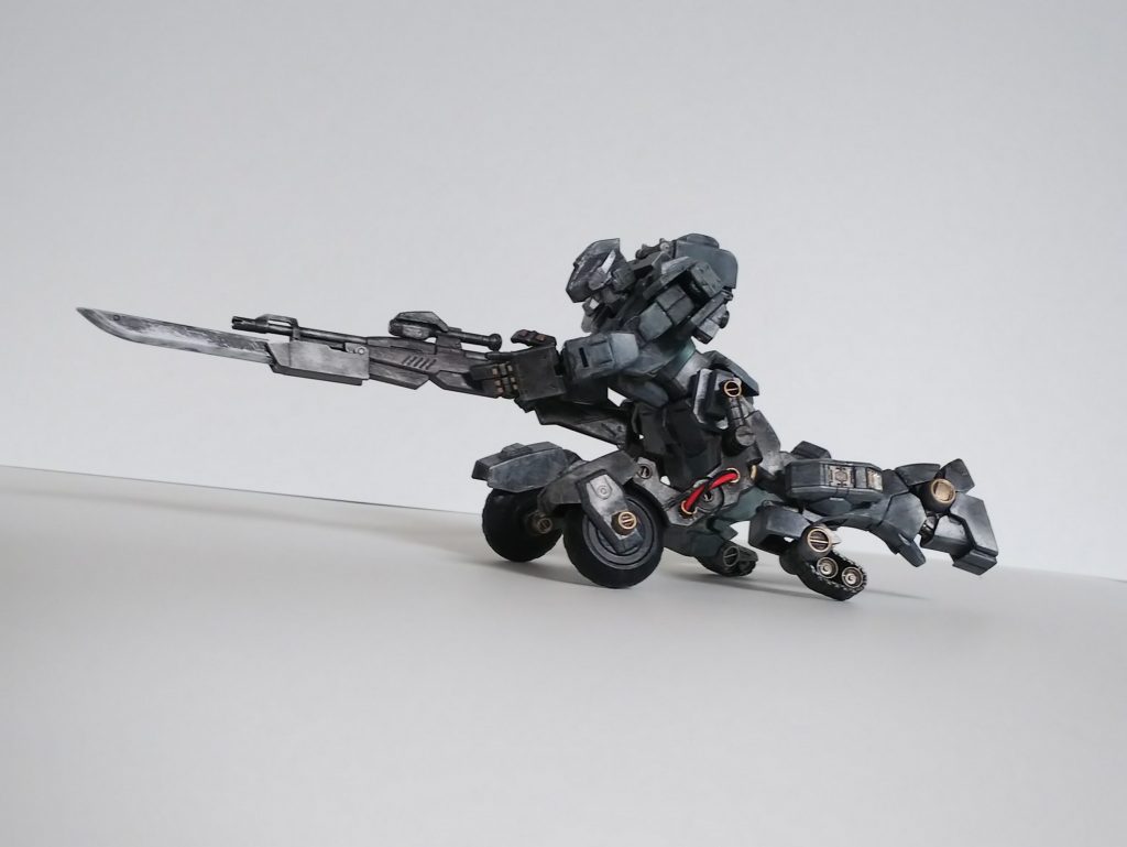 這うように移動する標的は狙いにくい。