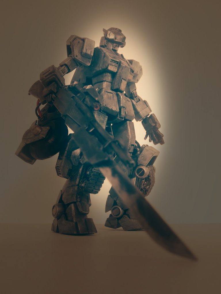 記録によると、ジオン残党の秘密兵器というのはガセネタで出動は空振りに終わり、機体は終戦に伴い破棄されたというが…。