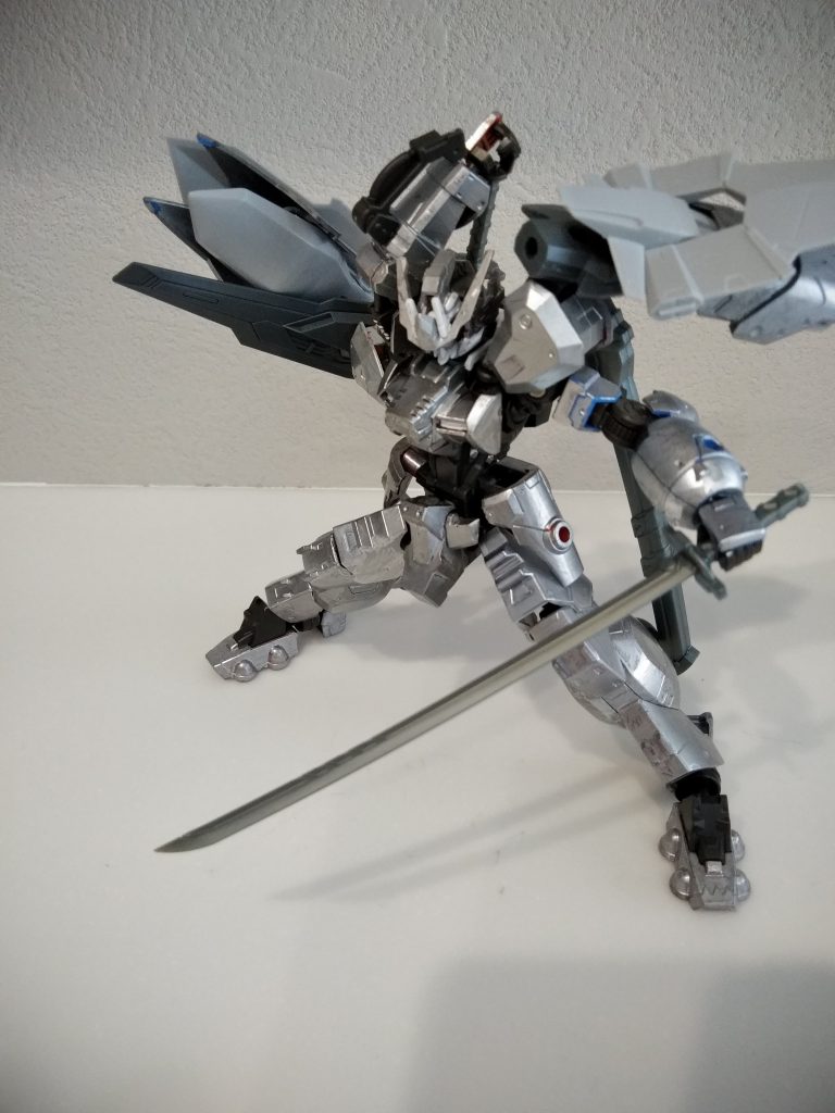 無名刀×2本
小ぶりで片手でも使いやすい
両手使用も可能だがリーチが足りないことも