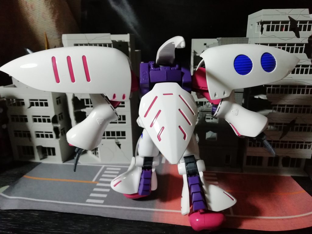 キュベレイ–2枚目/制作者：新人メカニック