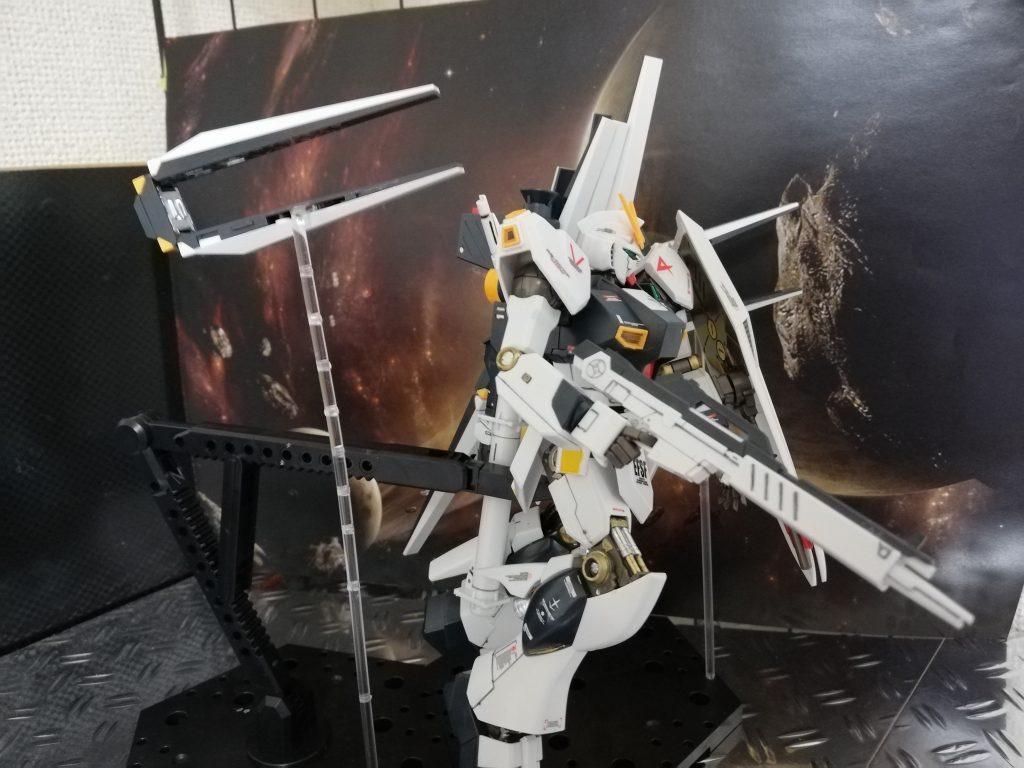 νガンダム–4枚目/制作者：なかやん@Atk52704558