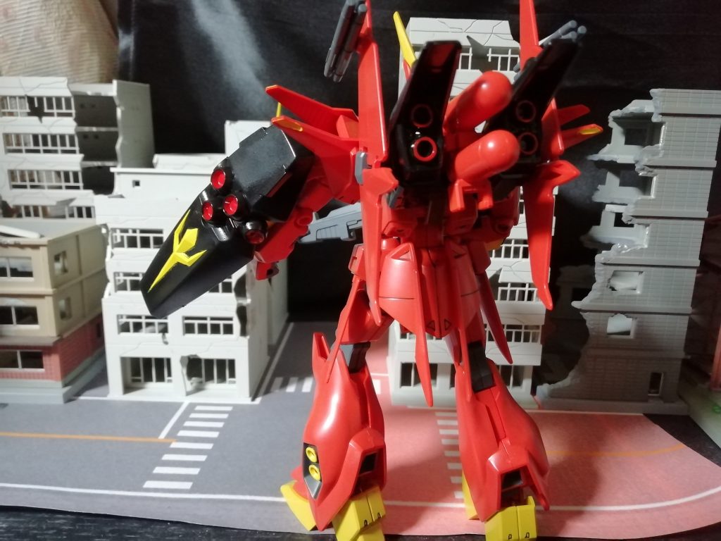 バウ–3枚目/制作者：新人メカニック