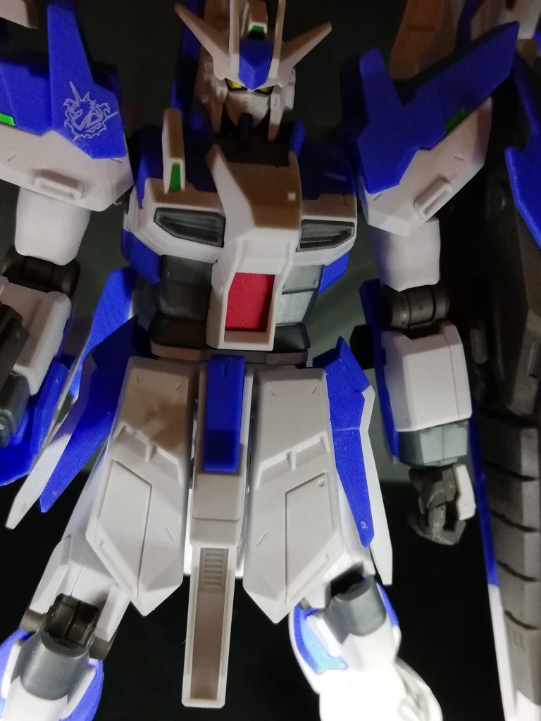 シールは結構貼ってるんですが胸のところは自分で塗装しました(*ˊᵕˋ*)