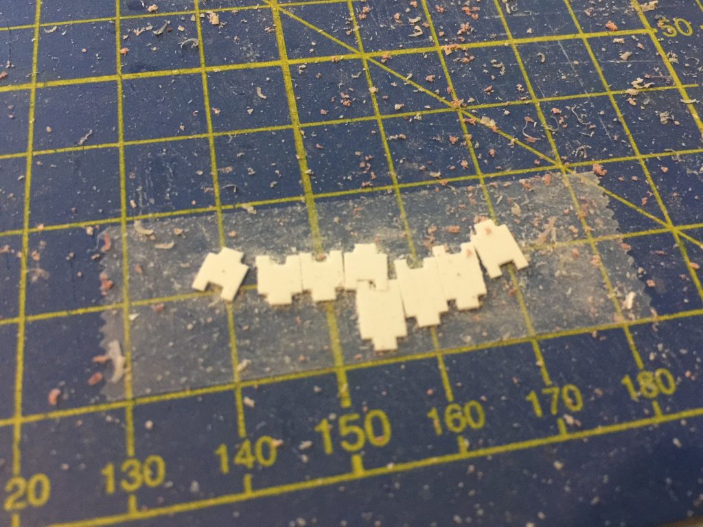 エバグリの平棒を組み合わせてこういう部品を幾つか作りました。