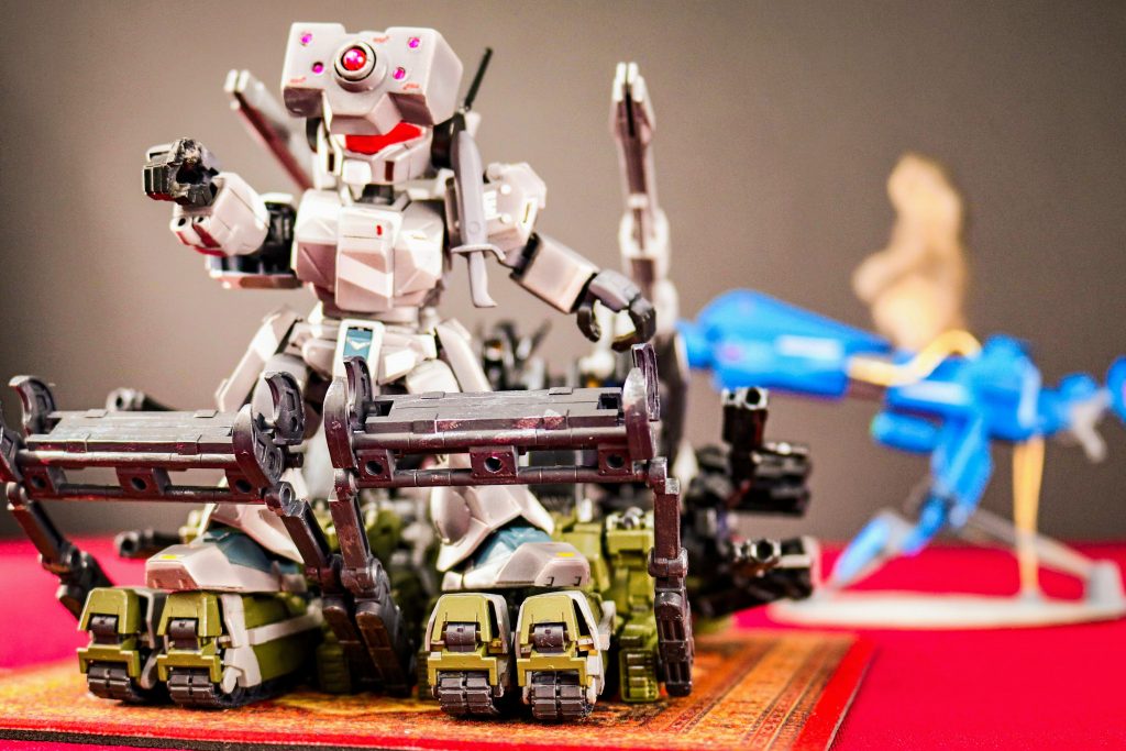 サポートがメインで、運搬や負傷した味方を乗せその場でメンテナンスしたりもできます!そして「フォートレスモード」から更に変形!