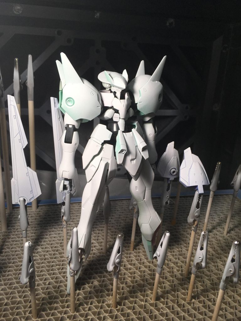 ガデッサ本来の配色とは異なる塗装でしたが、イメージはバエルなので簡単でした。