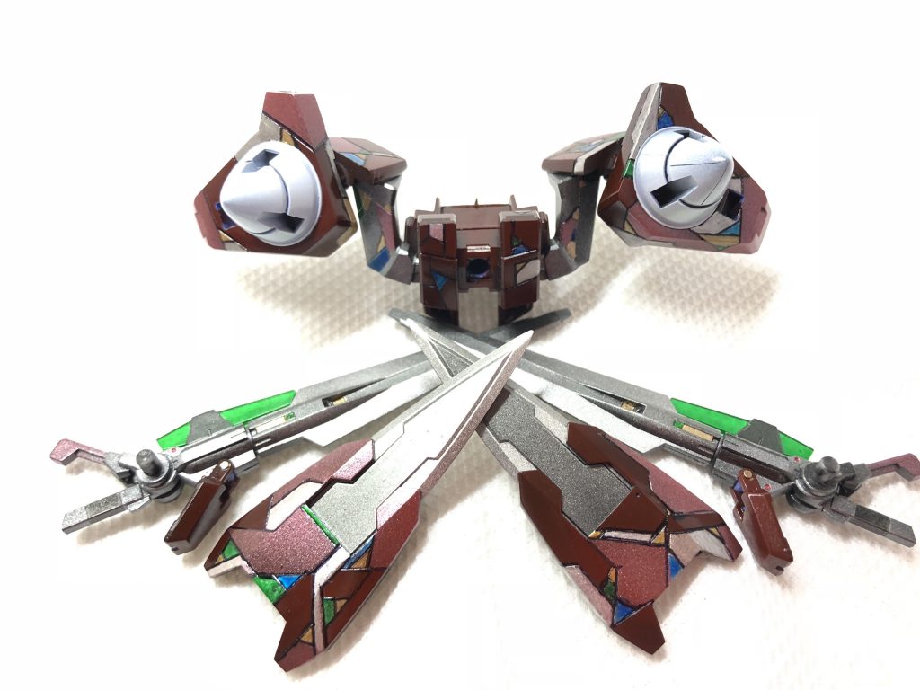 新規ライザーユニット。GNソードⅡを装着できるようになった。そのままの使用も可能。太陽炉は純正ではなくリボーンズガンダムに搭載されていた疑似太陽炉。という設定。