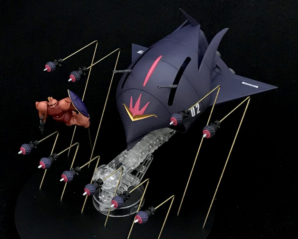 付属のゲルググとビット10機も並べてディスプレイしてみました。