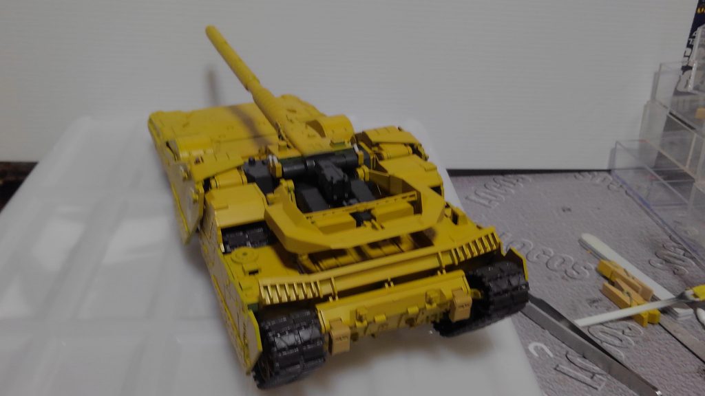 戦車を洗車してる時の尻、いいよね(CV：中田譲二