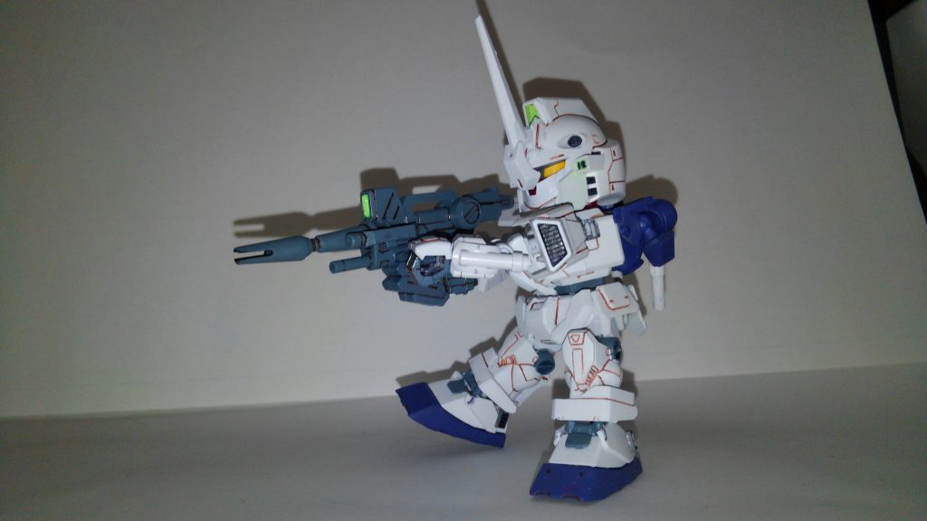 ビームマグナム。Eパックの構想のみ採用された先行試作ビームライフル。一射につきEパック1個?そんな出力だせるわけないだろいい加減にしろ!!